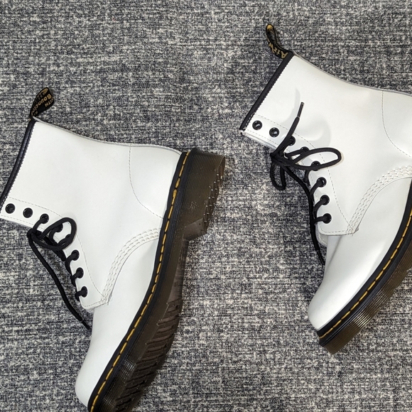 Dr. Martens White 1460s - Picture 2 of 6